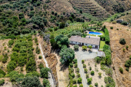 63e51f60becebf479faf4ecf0b363d0b - 23