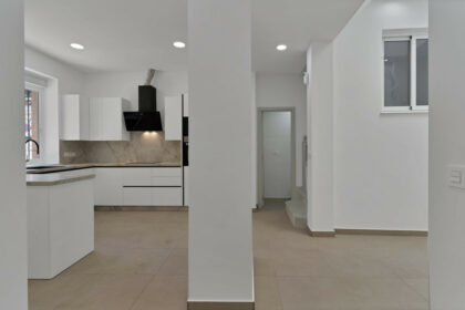 63f429e02a25a8e8963ac05ac4f06adf - 28