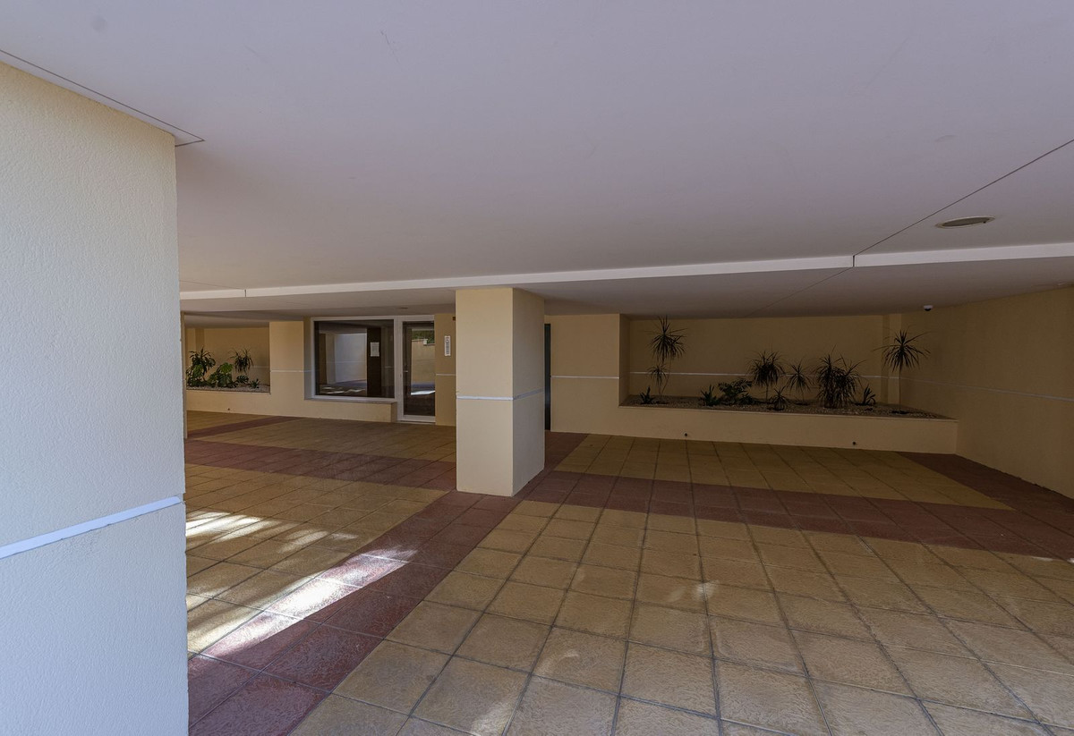 64363b50296c66c36691c57f173d346b - 18