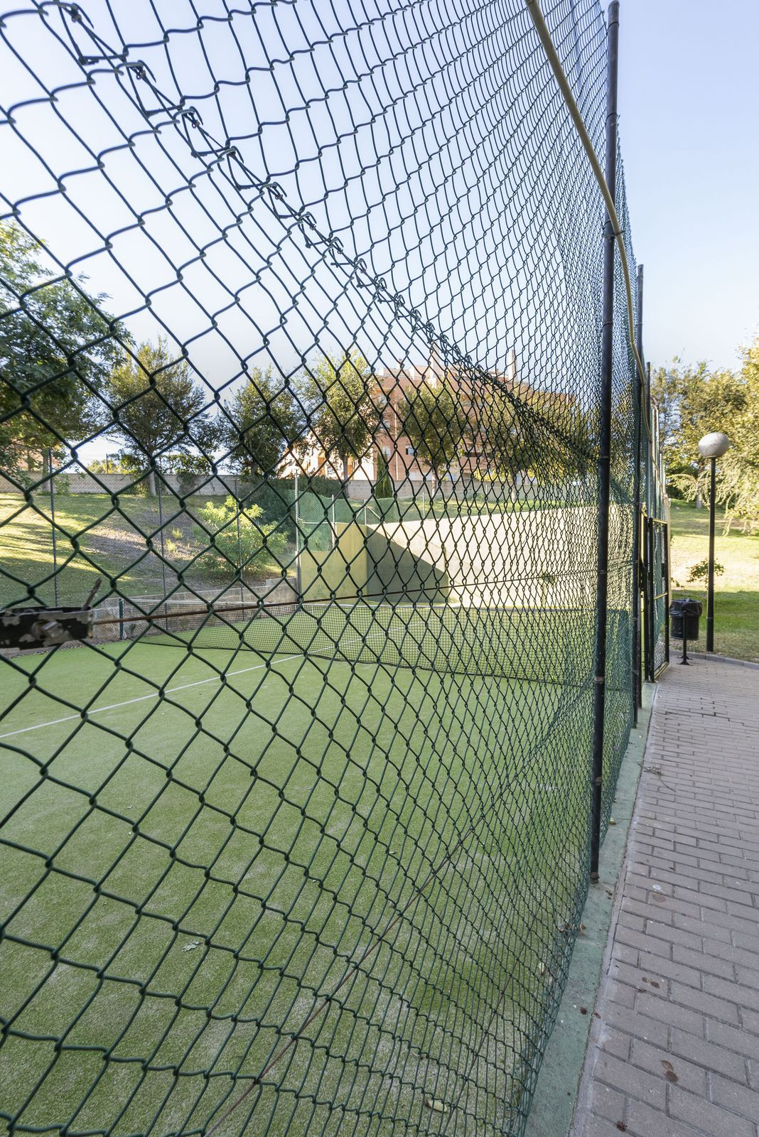 64363b50296c66c36691c57f173d346b - 22