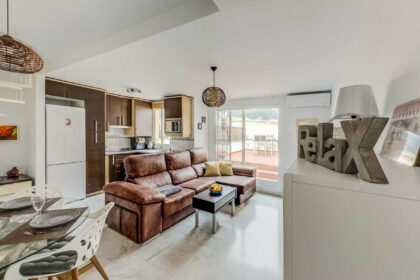 644abdb99eb85086a4d24dae2f6989e2 - 1