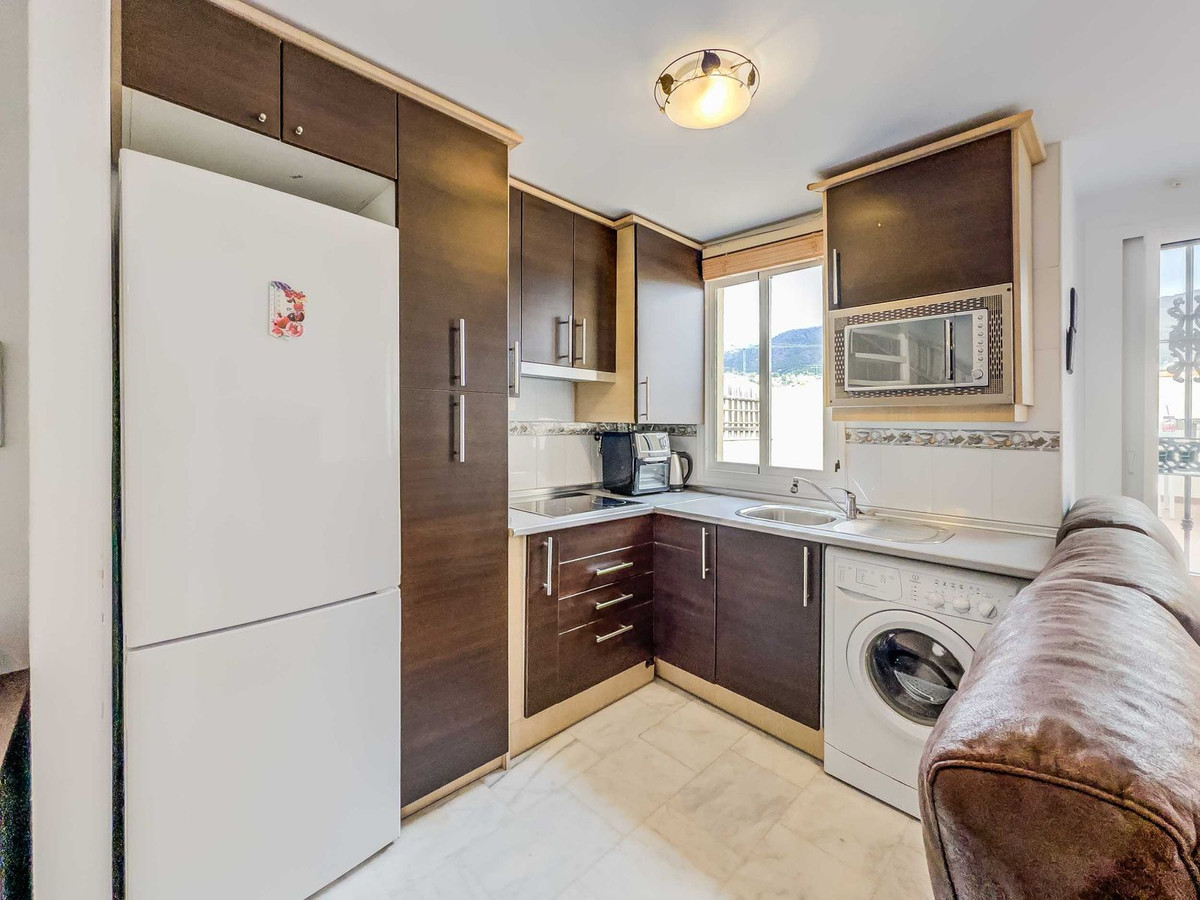 644abdb99eb85086a4d24dae2f6989e2 - 13