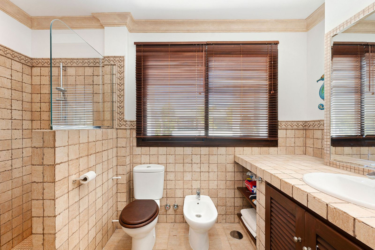 645d059ee7dcdca0e7062971efd00106 - 22