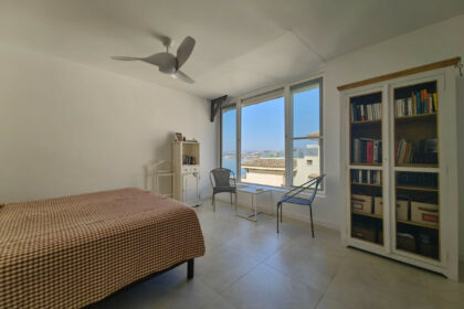 647451a8c86b0936ebcdb9c85461e58b - 24