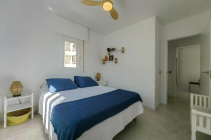 647451a8c86b0936ebcdb9c85461e58b - 32