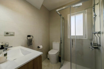 647451a8c86b0936ebcdb9c85461e58b - 36