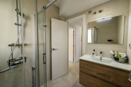 647451a8c86b0936ebcdb9c85461e58b - 37