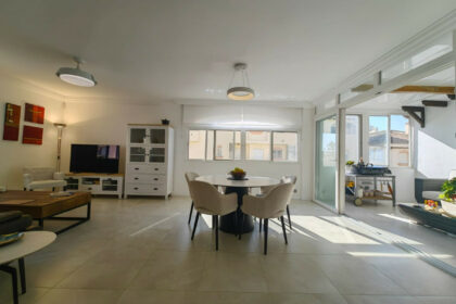 647451a8c86b0936ebcdb9c85461e58b - 6