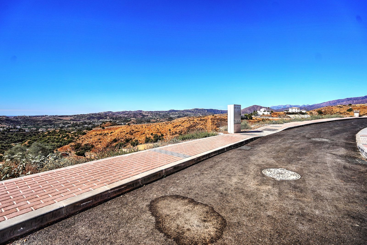 650fc1f2d2d7d48804368ce1f525a5b3 - 6