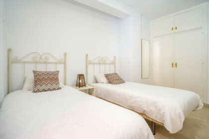 6589b0574e2926c0e22862d8caa0f374 - 27