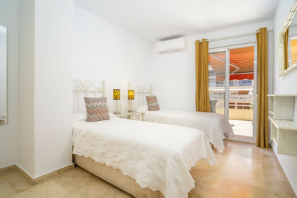 6589b0574e2926c0e22862d8caa0f374 - 28