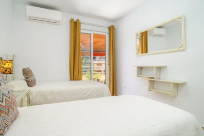 6589b0574e2926c0e22862d8caa0f374 - 30