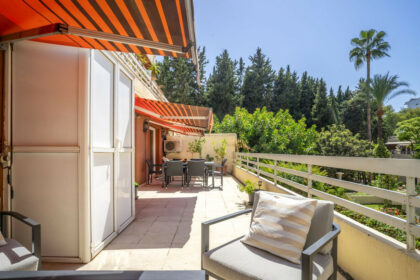 6589b0574e2926c0e22862d8caa0f374 - 44