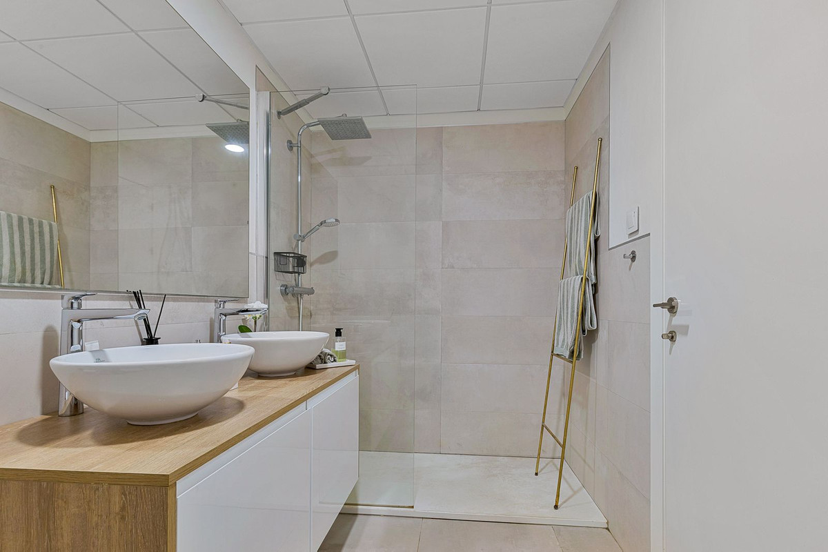 65c12e184dd62cedf4e93b8b3825d686 - 14