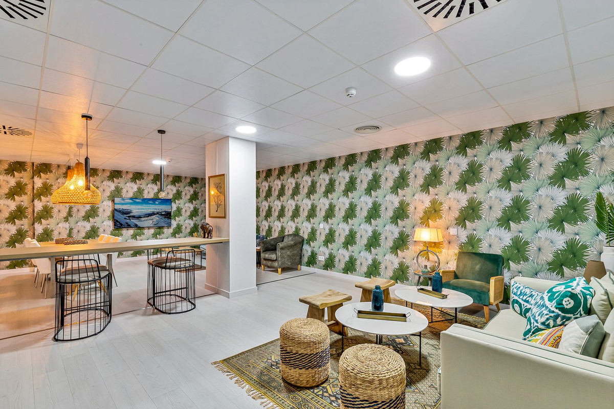 65c12e184dd62cedf4e93b8b3825d686 - 28