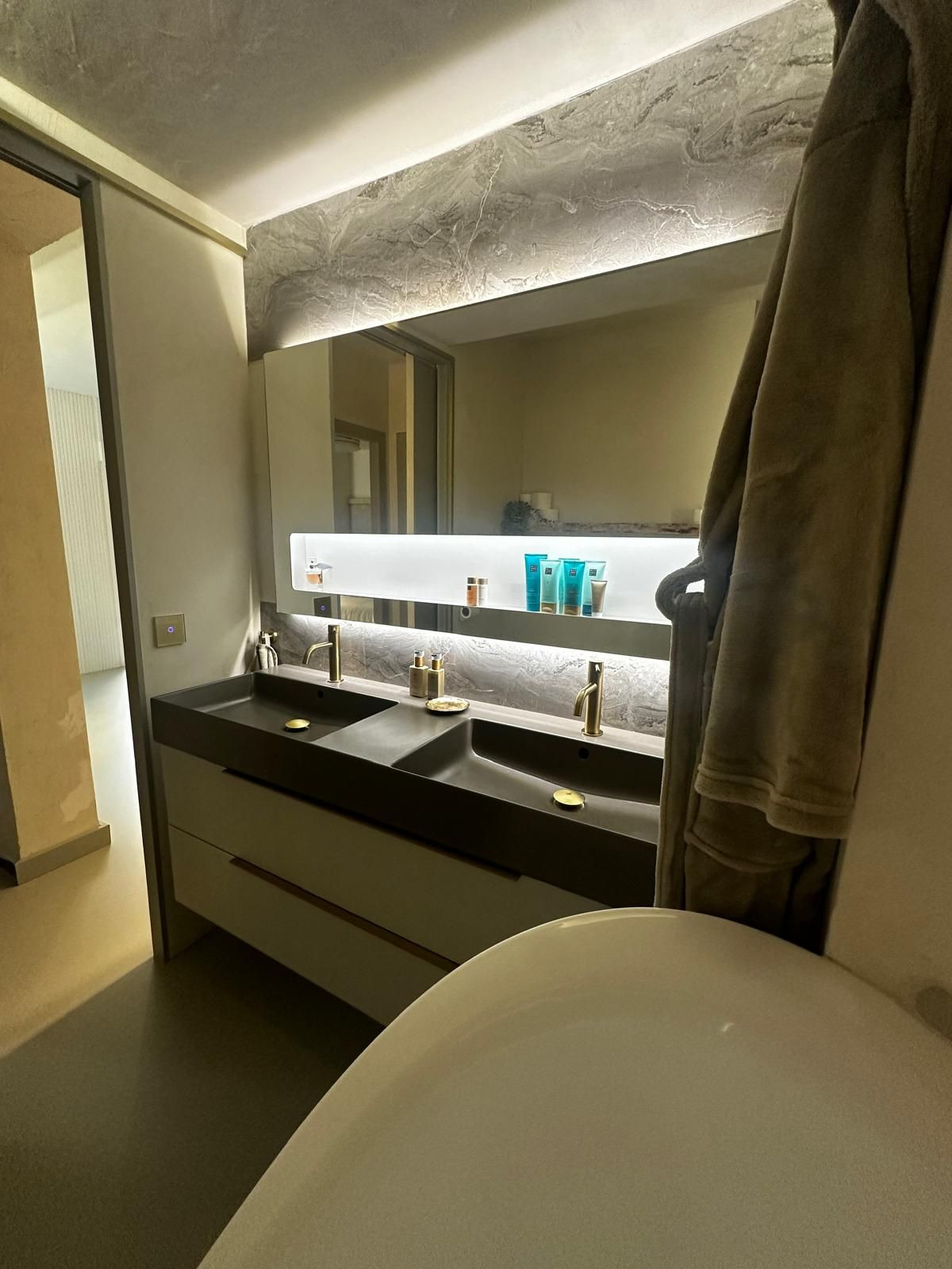 65c48c157ff01d6544282052bf45cdcf - 12