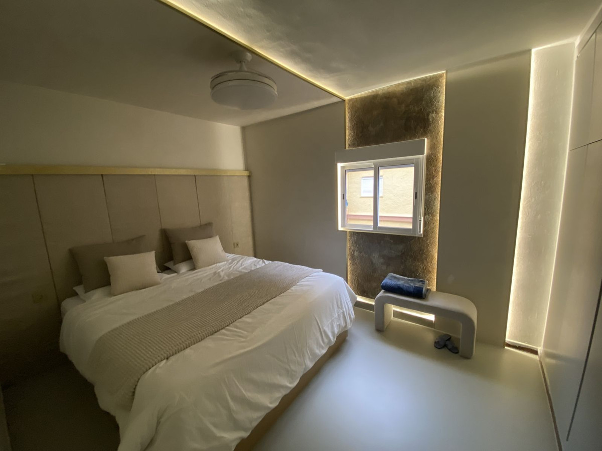 65c48c157ff01d6544282052bf45cdcf - 17