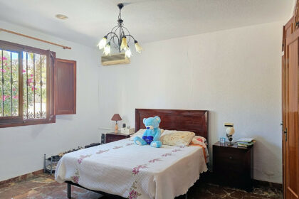 65fa2ec03dbb6003629ea16bd4abbdd0 - 35