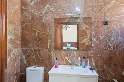 65fa2ec03dbb6003629ea16bd4abbdd0 - 37