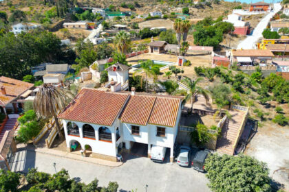 65fa2ec03dbb6003629ea16bd4abbdd0 - 61