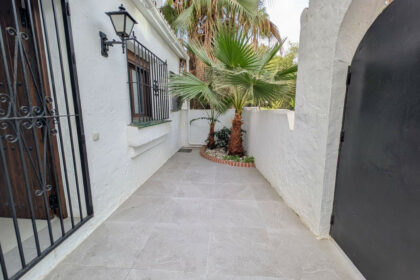 66505e0c018727c9eecf2be510fb49a8 - 23