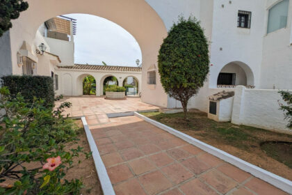 66505e0c018727c9eecf2be510fb49a8 - 26