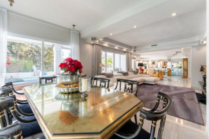 6702e0cb13c59b9a3c3418259512a4ef - 11