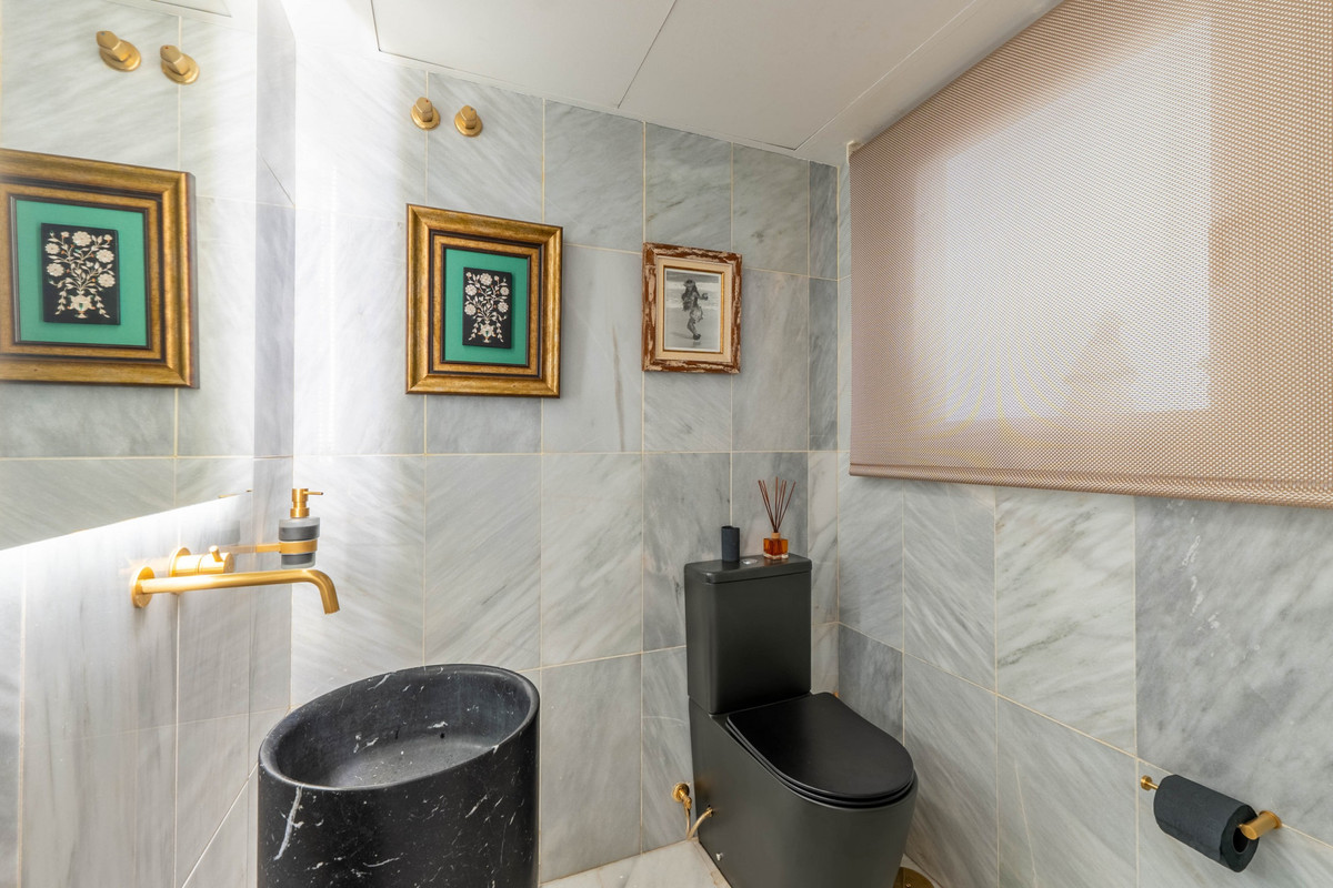 6702e0cb13c59b9a3c3418259512a4ef - 15