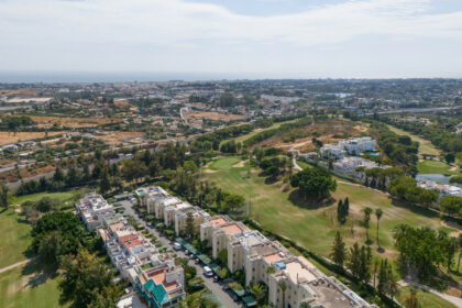 6702e0cb13c59b9a3c3418259512a4ef - 24