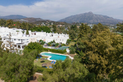 6702e0cb13c59b9a3c3418259512a4ef - 25