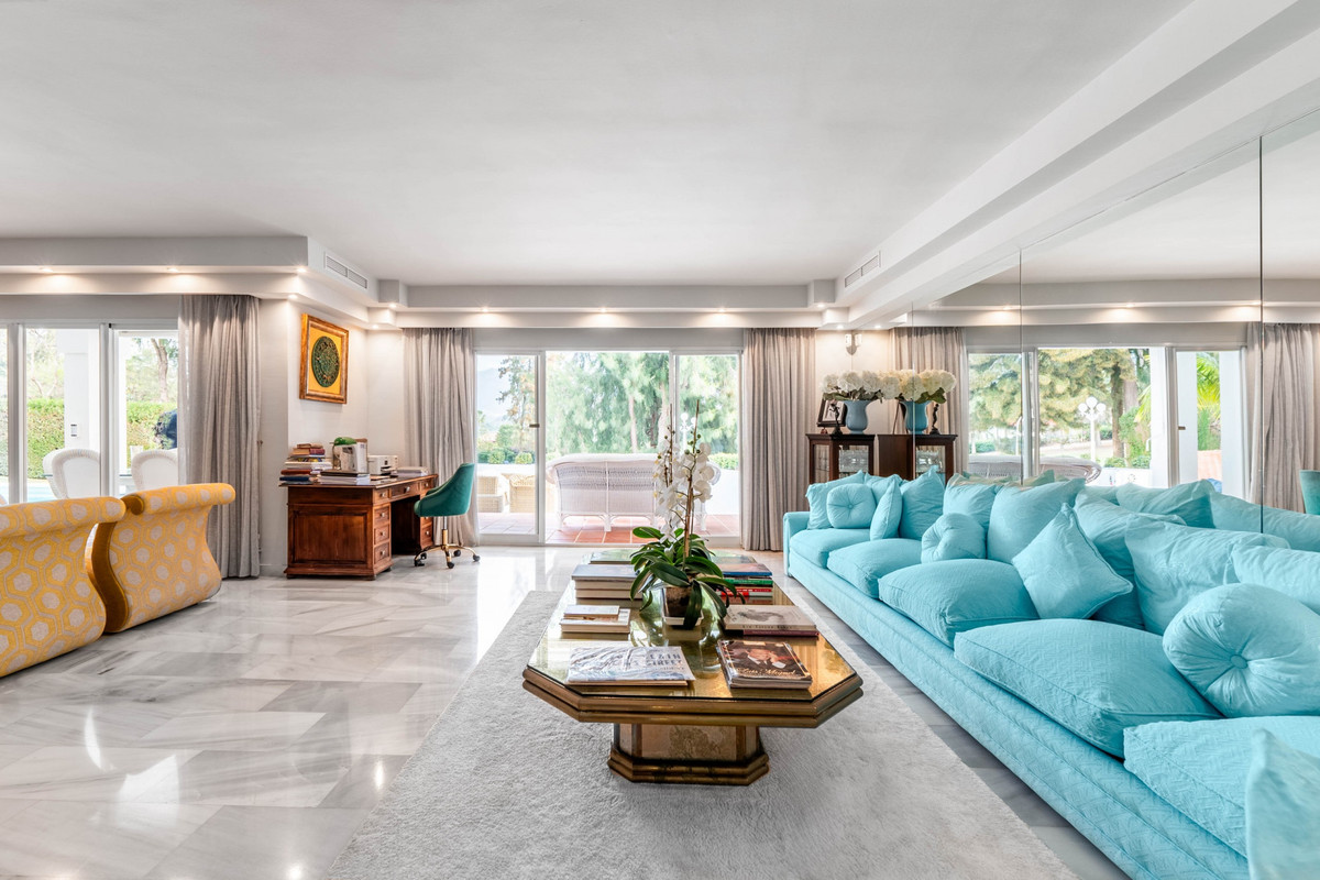 6702e0cb13c59b9a3c3418259512a4ef - 4