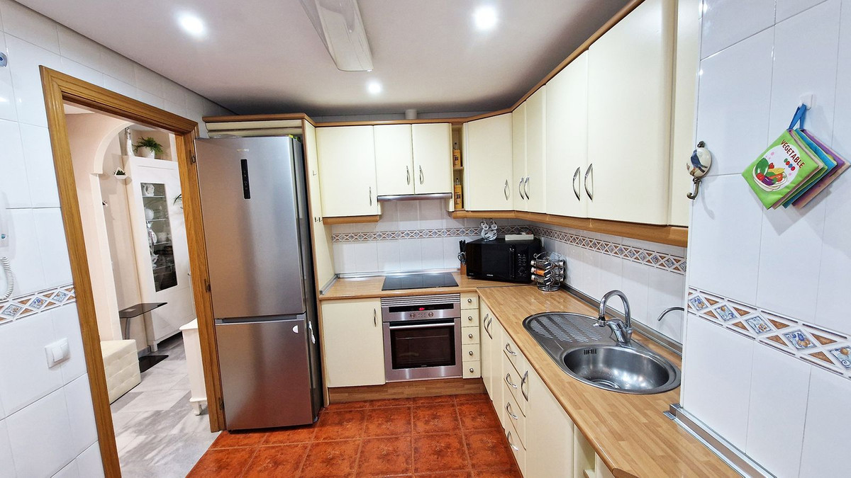 6771337605a9825849fbbb22cec30f1c - 12