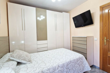 6771337605a9825849fbbb22cec30f1c - 19