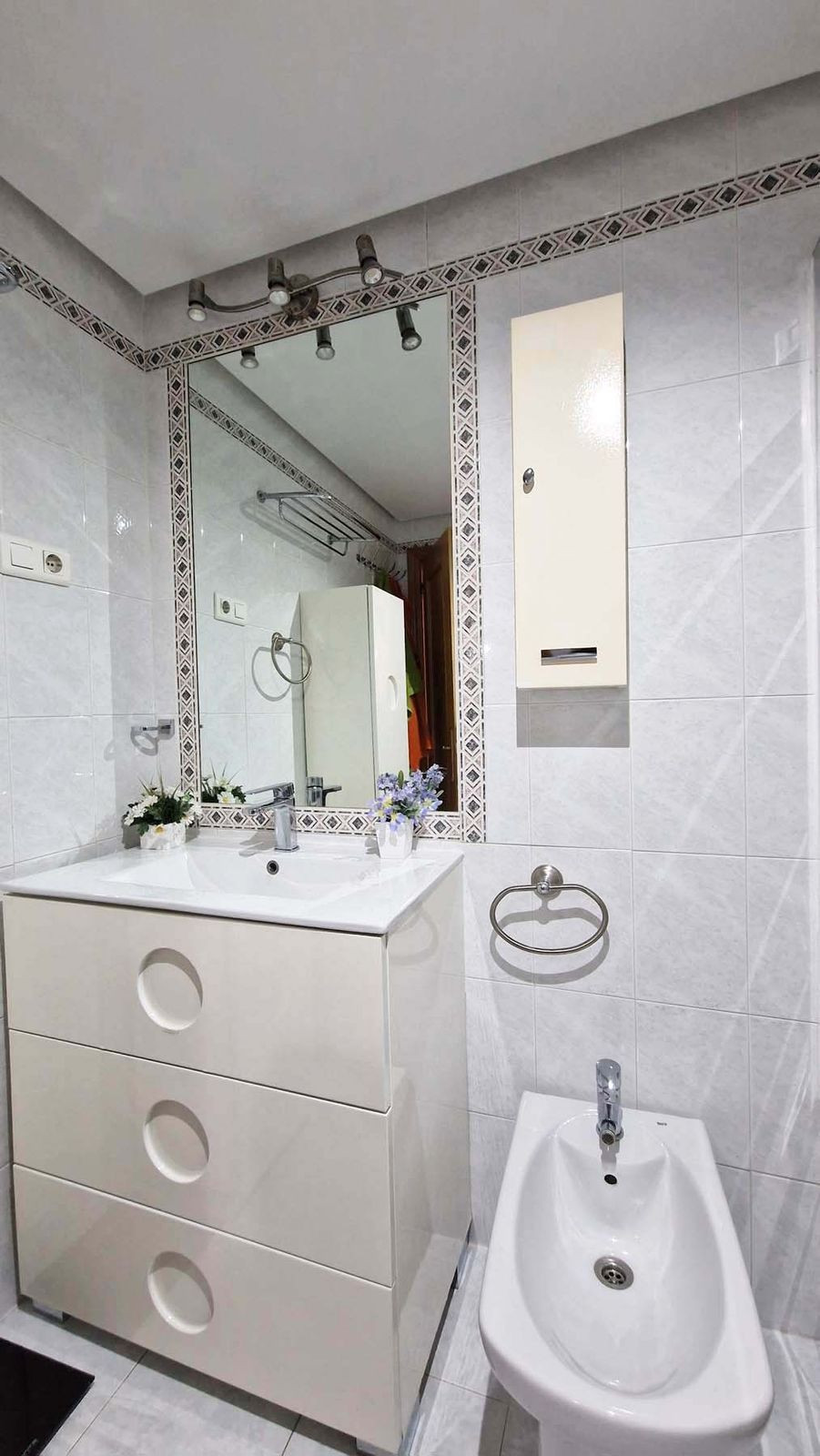 6771337605a9825849fbbb22cec30f1c - 28