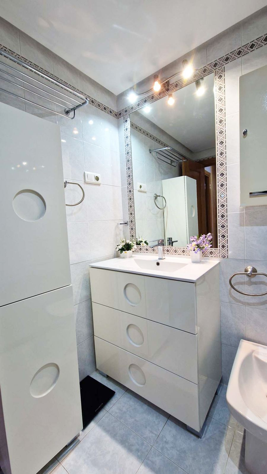 6771337605a9825849fbbb22cec30f1c - 29