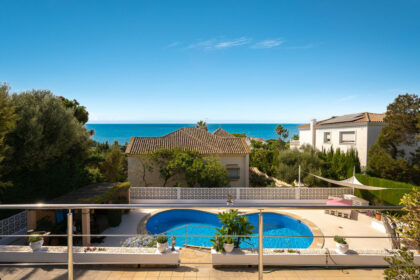 67e4d6bb6731d482a837df071ee76adc - 1