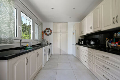 67e4d6bb6731d482a837df071ee76adc - 10