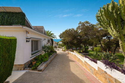 67e4d6bb6731d482a837df071ee76adc - 16