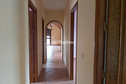 682e008c094e7ac6eb07dbb355572372 - 12