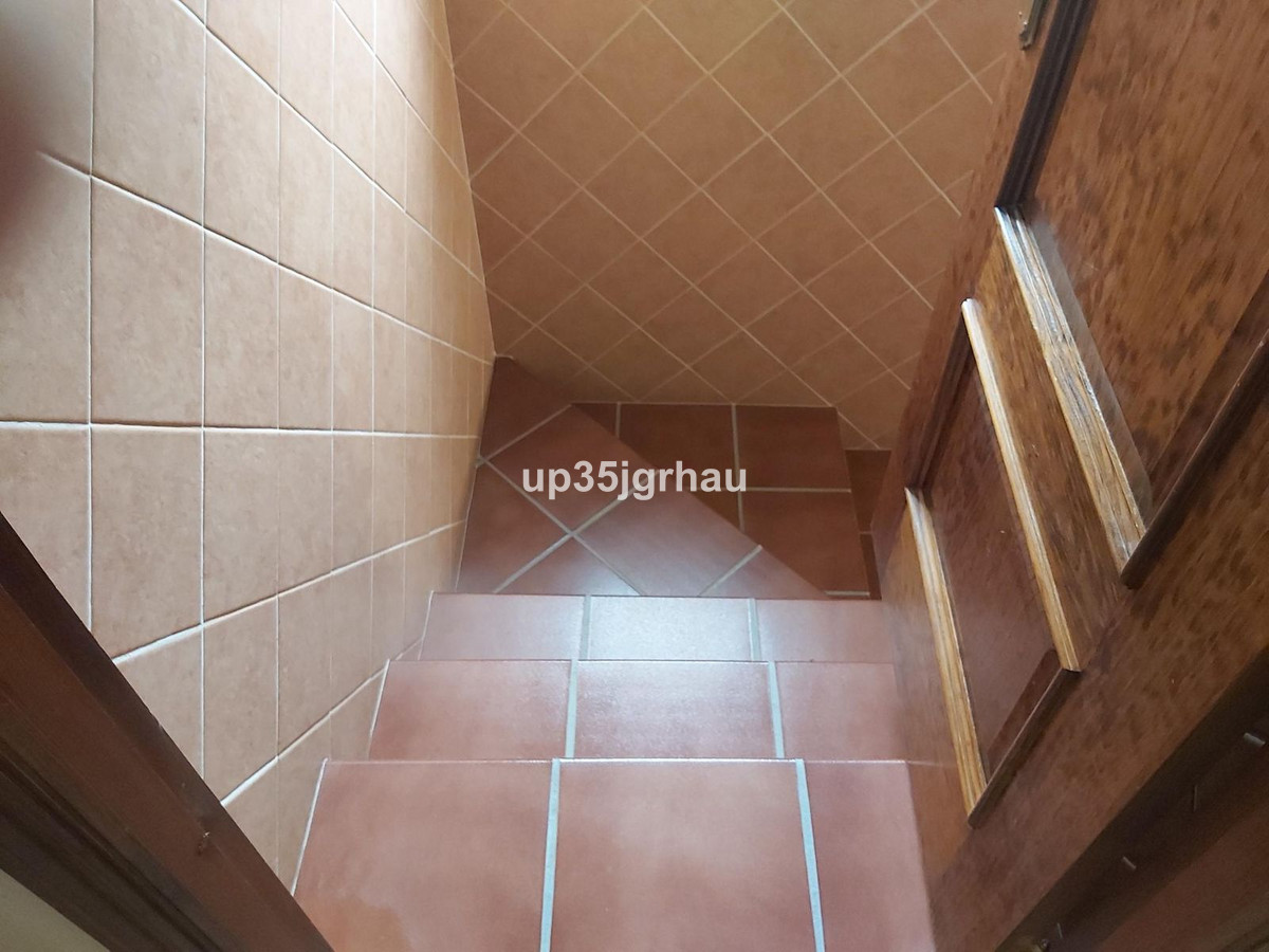 682e008c094e7ac6eb07dbb355572372 - 13