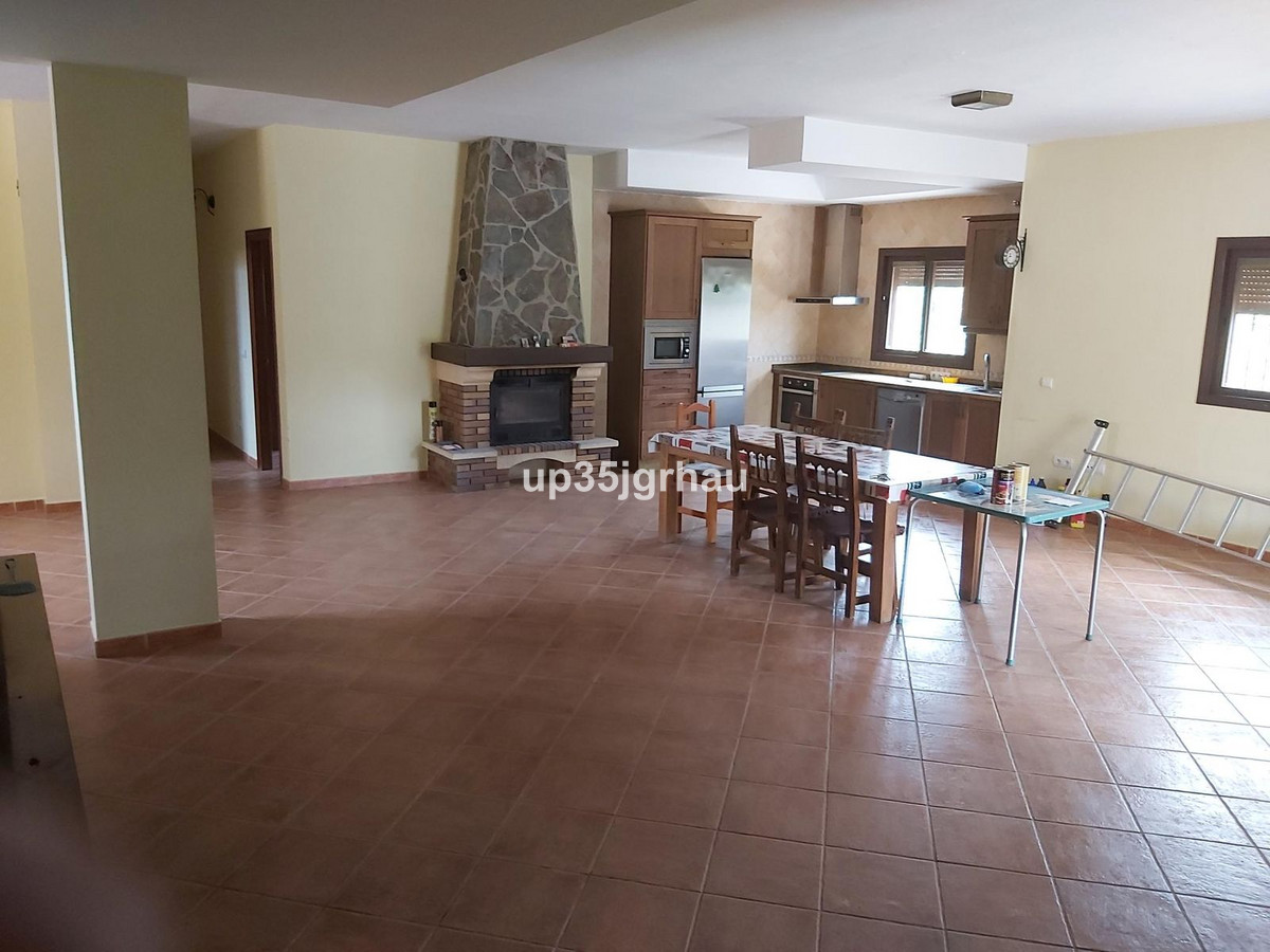 682e008c094e7ac6eb07dbb355572372 - 15