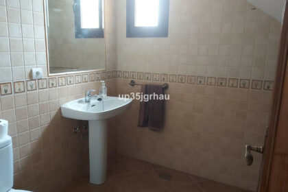 682e008c094e7ac6eb07dbb355572372 - 16