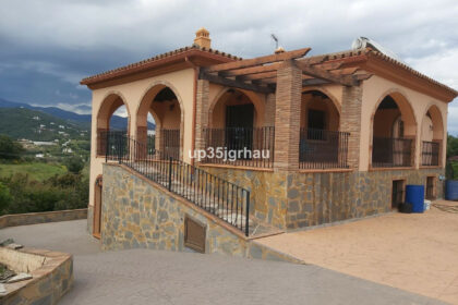 682e008c094e7ac6eb07dbb355572372 - 19