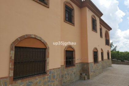 682e008c094e7ac6eb07dbb355572372 - 23