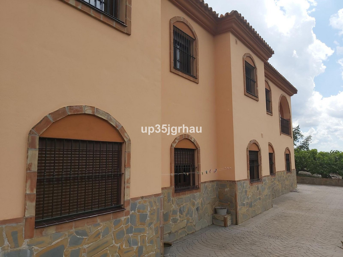 682e008c094e7ac6eb07dbb355572372 - 23