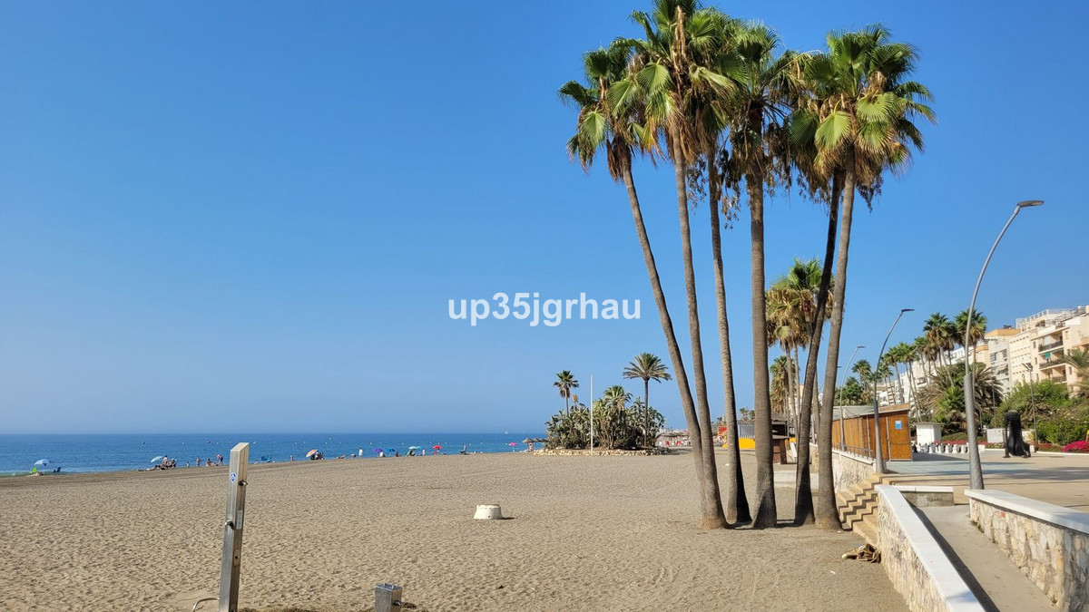 682e008c094e7ac6eb07dbb355572372 - 35