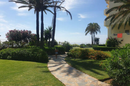 68375ee643af720f92b9bde4bbc964a5 - 32