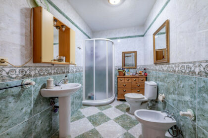 68445b3f981b7a576ea5b38097f10b62 - 26