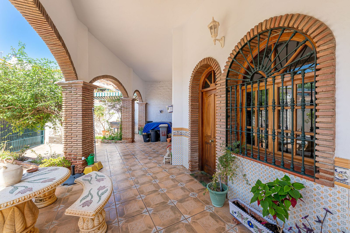 68445b3f981b7a576ea5b38097f10b62 - 3