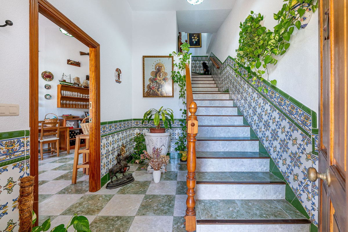 68445b3f981b7a576ea5b38097f10b62 - 7